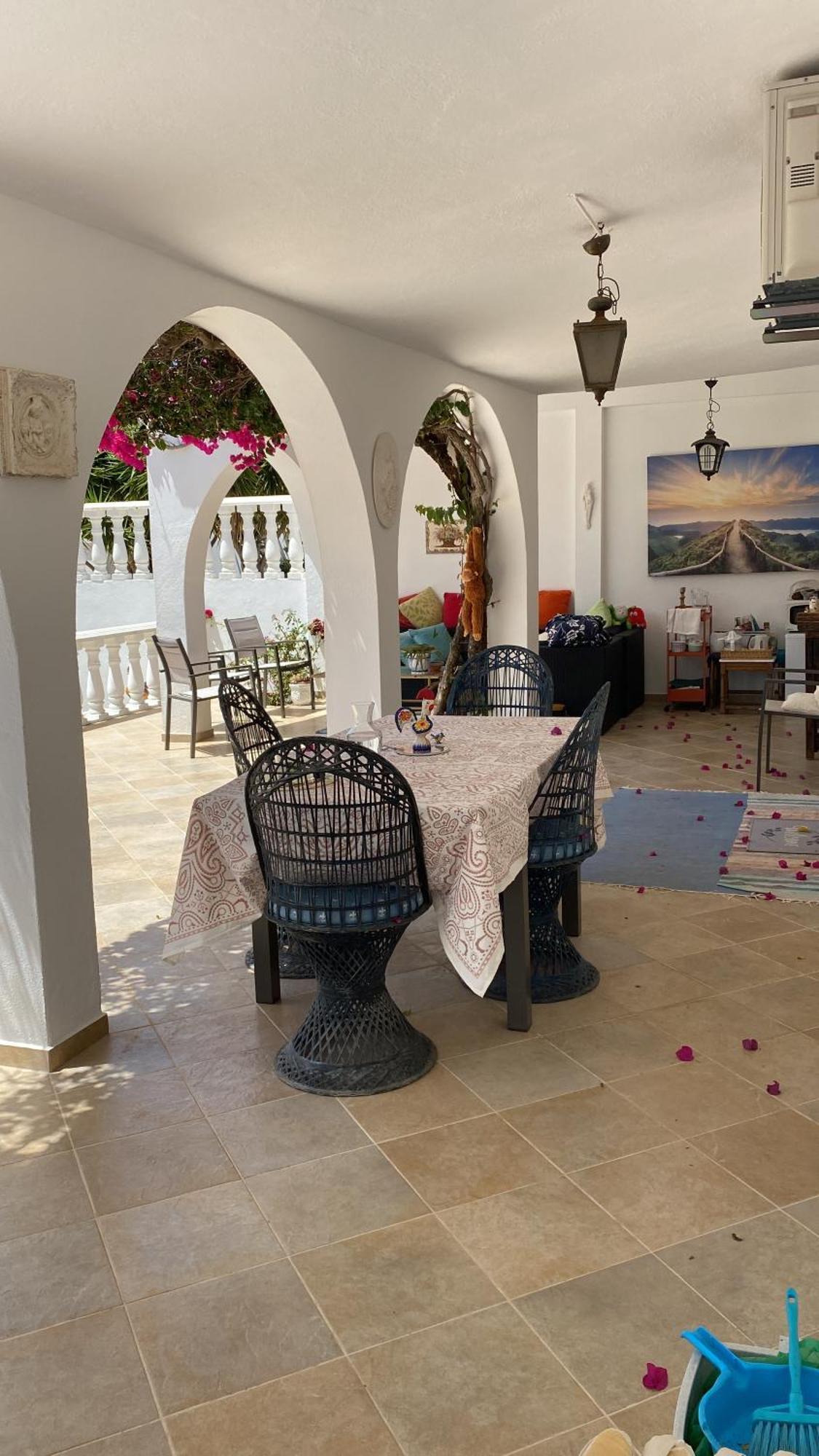De La Casa Paraiso Avec, En Plus, Terrasse Privative Exterieure Semi Couverte Equipee D'un Salon D'un Coin Repas D'une Kitchenette, La Grande Piscine Et Les Jardins Sont Partages, A Proximite Des Plages De Fuseta Et De La Ria Formosa Holiday home Moncarapacho