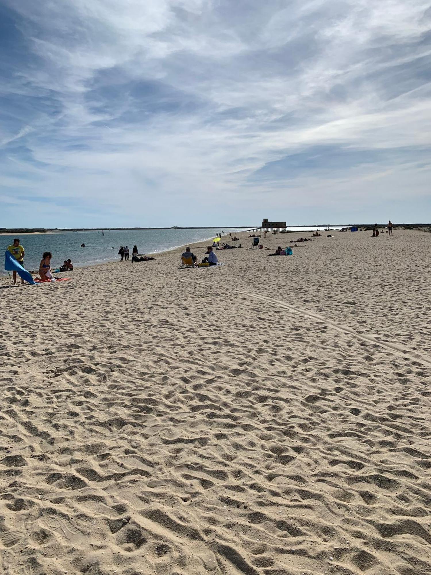 De La Casa Paraiso Avec, En Plus, Terrasse Privative Exterieure Semi Couverte Equipee D'un Salon D'un Coin Repas D'une Kitchenette, La Grande Piscine Et Les Jardins Sont Partages, A Proximite Des Plages De Fuseta Et De La Ria Formosa *